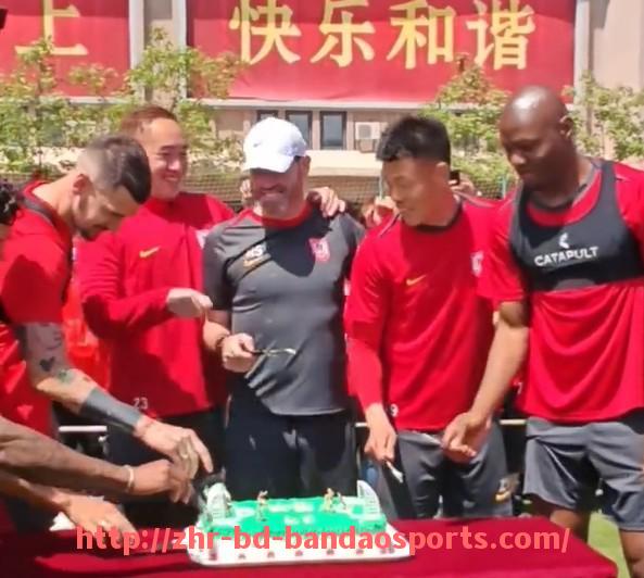 半岛体育-环球挑战赛中法甲参赛球员名单